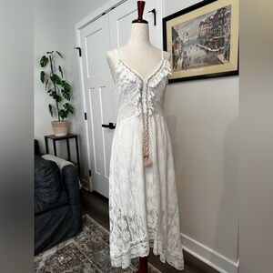Boho/flowy dress perfect for summer. Size small.